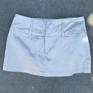 Forever 21 cream satin mini skirt / skort
